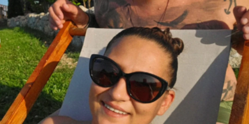 Ćerka pokojnog Džeja izgleda kao avion! Marija je uvek bila stidljiva, a sada pokazala kako izgleda u kupaćem