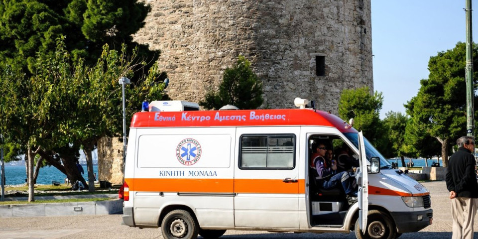 Dete ostalo bez porodice u stravičnom sudaru! Ugašena porodica u jednom danu: Majka i beba poginule na licu mesta na Halkidikiju, otac podlegao povredama
