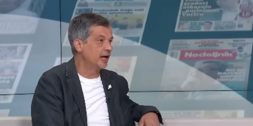 Bodrožić proglasio svoju sektu za "jedinu normalnu", pa zaurlao na SPC i Evropu zbog Vučićevih uspeha (VIDEO)
