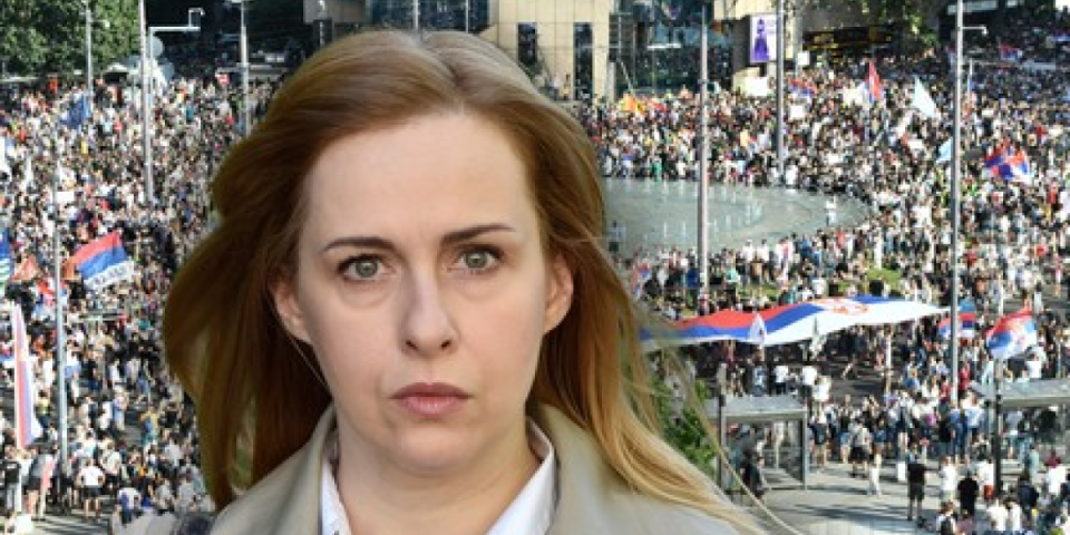 "Kokoško netalentovana, ti si spinovana fekalija!" Do juče joj se klanjali, a sada je živu proždiru - Pogledajte bolesni linč Bojane Maljević (FOTO)