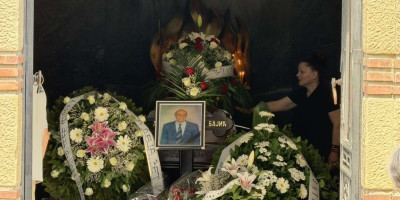 Porodica ispraća Andriju Bajića na večni počinak - Ćerke se nisu pozdravile sa Malom Canom