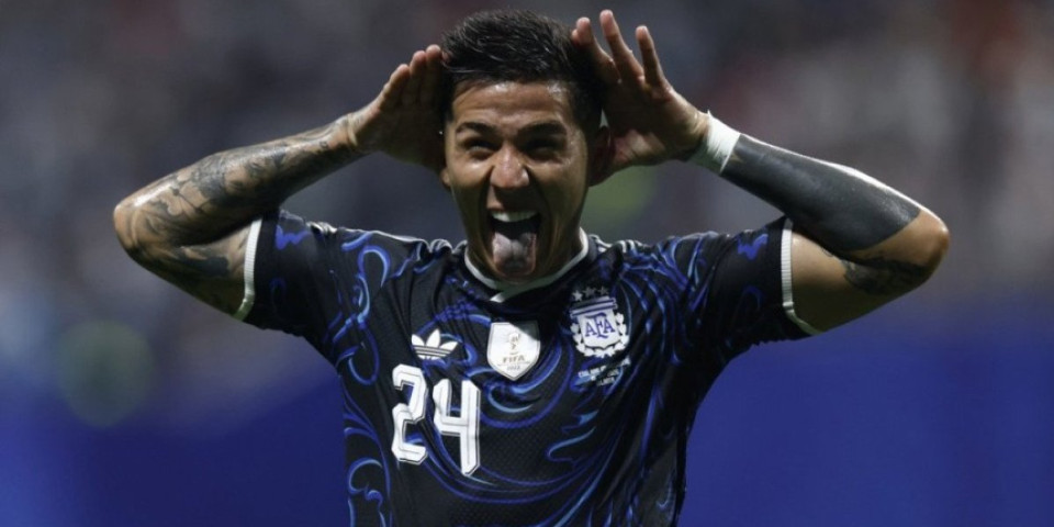 Nacionalni skandal: Englezi udarili na svoje, proslavili gol Argentinca pa se postideli!