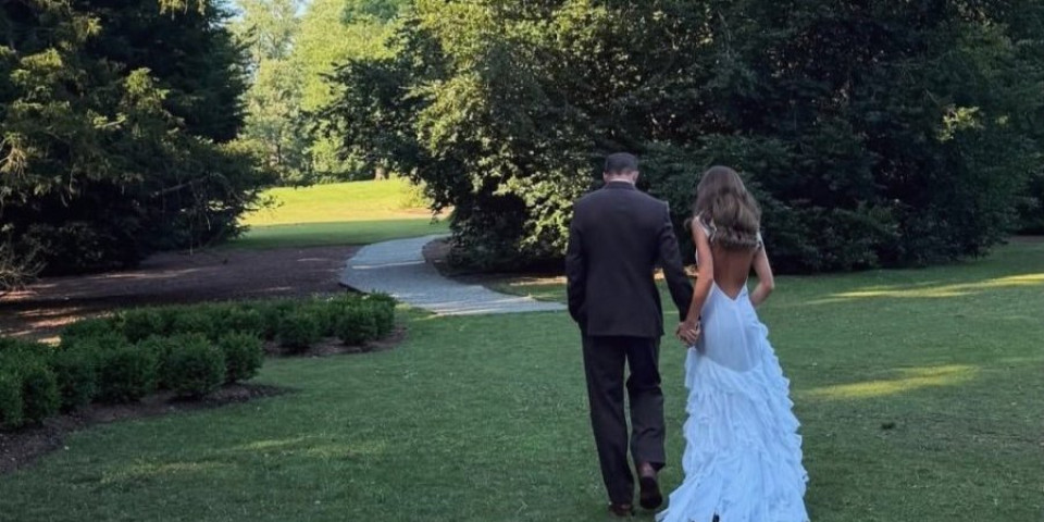 Poznati teniser se oženio u tajnosti! Svi detalji isplivali tek posle svadbe, lokacija će vas tek oduvati FOTO
