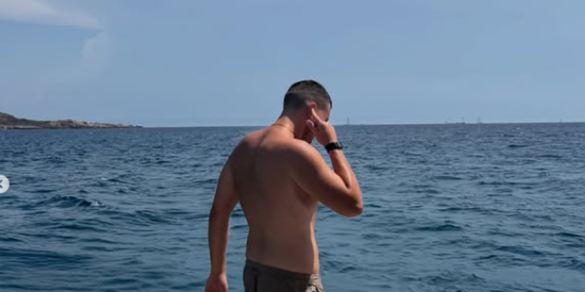 Viktor Živojinović na jahti