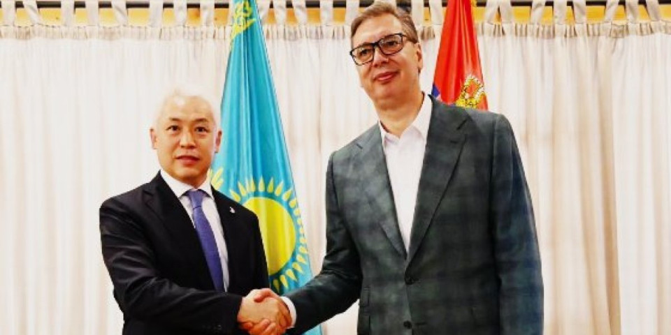 "Zahvalio sam mu na podršci u očuvanju teritorijalnog integriteta Srbije" - Vučić sa odlazećim ambasadorom Kazahstana