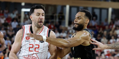 Večiti u ozbiljnom problemu: Ljuti rival iz ABA lige se opasno pojačava, prave "supertim"!