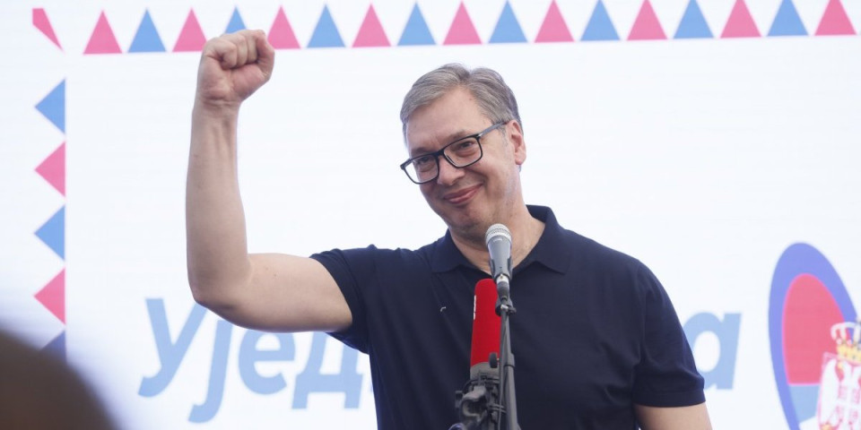 "Služio sam vam verno, odano i časno!" Oglasio se Vučić: Predsednik Srbije poručio samo jedno (VIDEO)