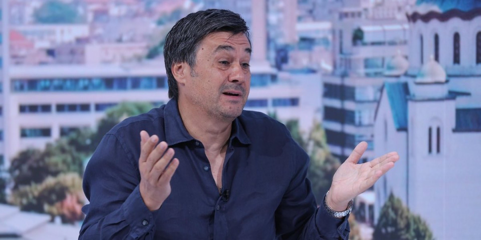 Srbija ovo mora da čuje! Rade Bogdanović zakucao blokadere u fudbalu: Gospodo, držite Vučićevu sliku pored ikone (VIDEO)