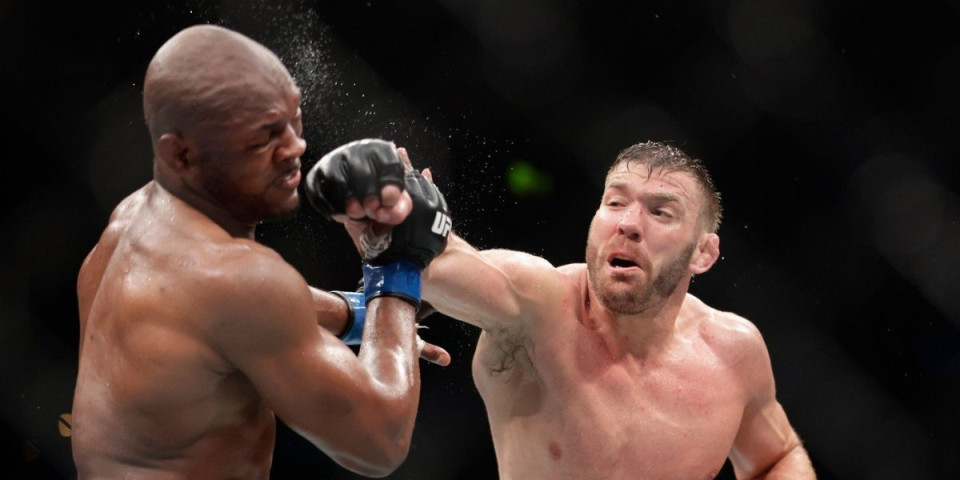 Sve je prštalo u Oklahomi! Vratio se - Bivši UFC šampion prebio Usmana