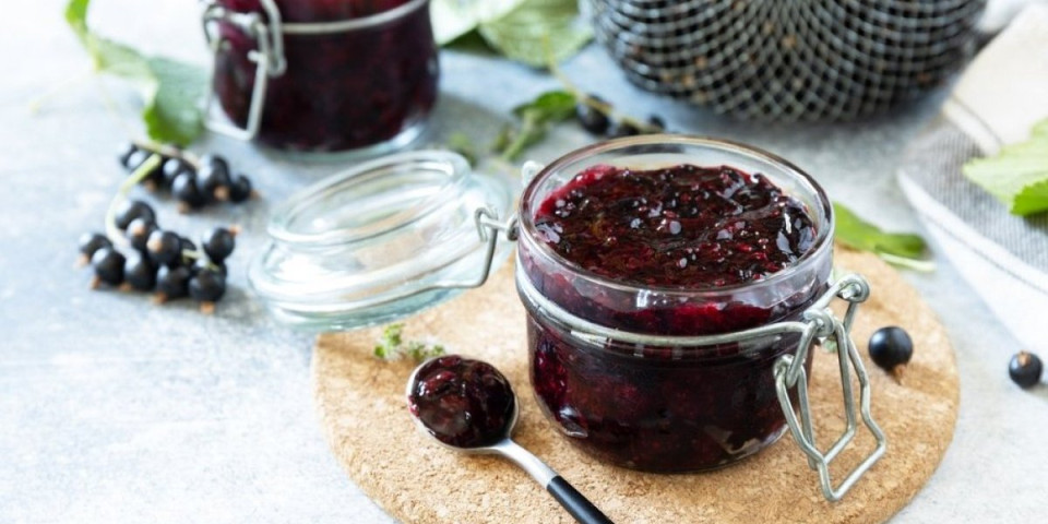 Recept za džem od crnog grožđa: Savršen namaz koji osvaja ukusom