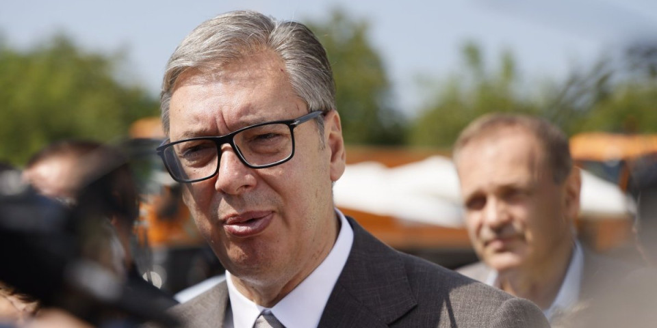 Kako to može Bajatović da zna?! Vučić o licenci NIS-a: Znao sam da će to vrlo teško ići