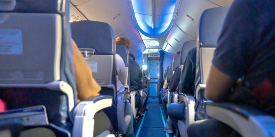 Odeća koju nije preporučljivo nositi u avionu: Izgleda udobno, ali može biti rizična