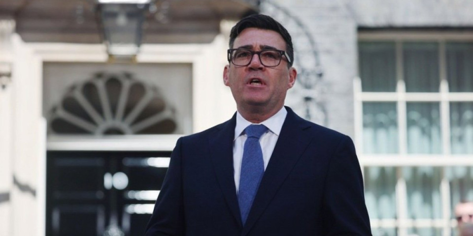 Novi gospodar Dauning strita: Ko je Endi Barnam, čovek koji je preuzeo fotelju premijera Britanije?