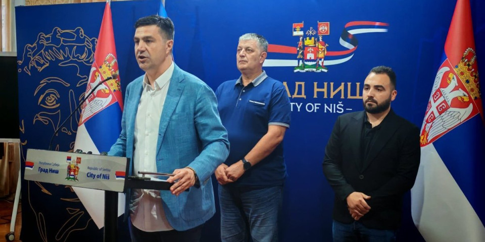 Hitno se oglasio Pavlović! Đilasovci ostavili Medijanu bez odbrane od požara: Ignorisali četiri poziva, građani prepušteni sami sebi (FOTO)