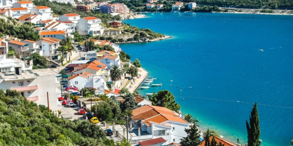 Hitno upozorenje za srpske turiste: Izbegavajte ovo omiljeno letovalište u komšiluku, u vodi nađena opasna bakterija!