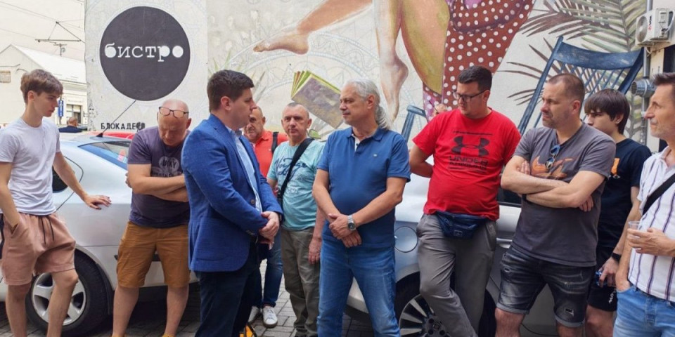 Delegacija opštine Voždovac razgovarala sa stanarima u Vojvode Stepe 198: Država vas neće ostaviti same