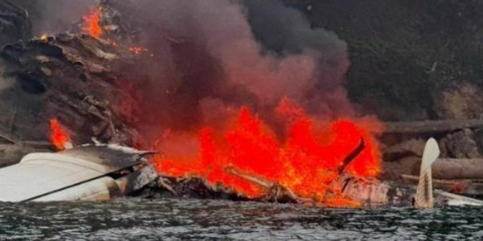 Užas kod Sijetla: Avion pao u more, putnici se bore za život (VIDEO)