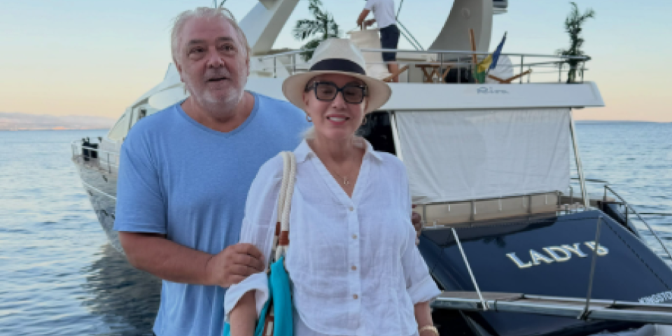 Brena i Boba se usidrili kao šeici! Narod u šoku kad su parkirali grdosiju - Evo gde su viđeni