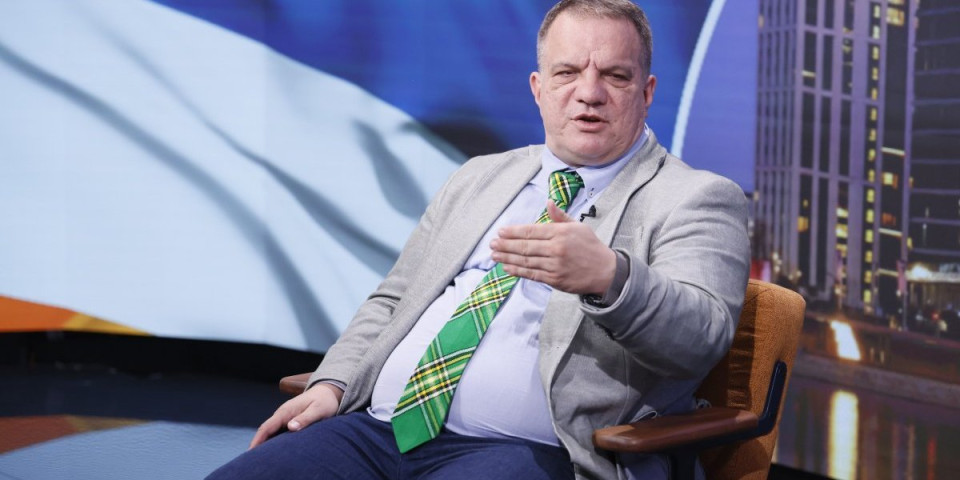 Insepkcija na Beogradskom univerzitetu: Dejan Vuk Stanković raskrinkao blokaderske dekane! (VIDEO)