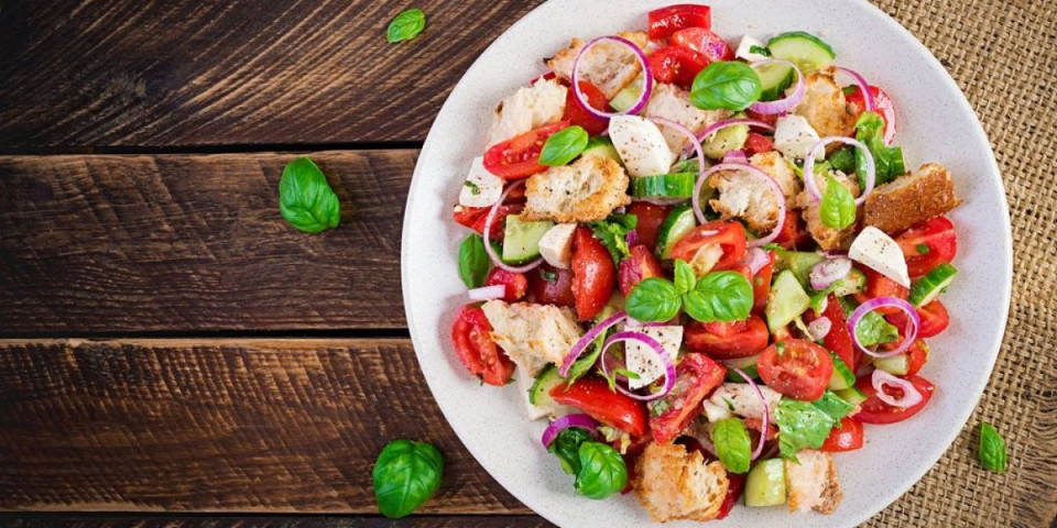 Ukus Italije u jednoj činiji: Pancanela je salata koja osvaja na prvi zalogaj