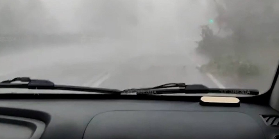 Pljušti, lije! Nevreme u ovom delu Srbije (VIDEO)