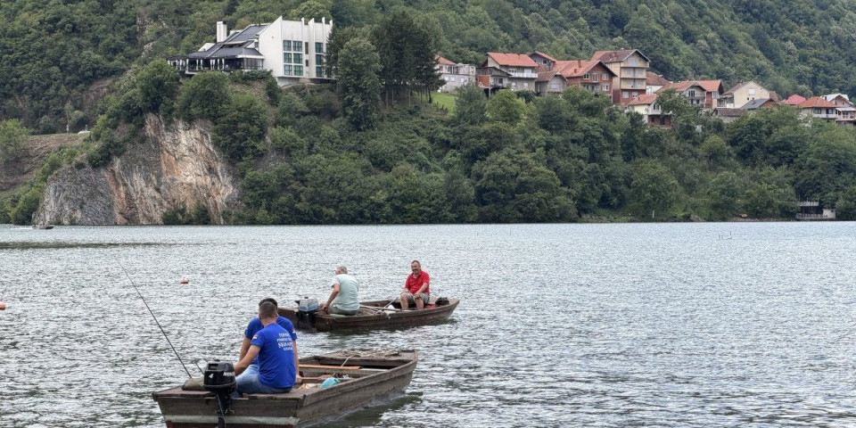 Na Zvorničkom jezeru ovo se sme samo jednom godišnje: Evo o čemu je reč (VIDEO)