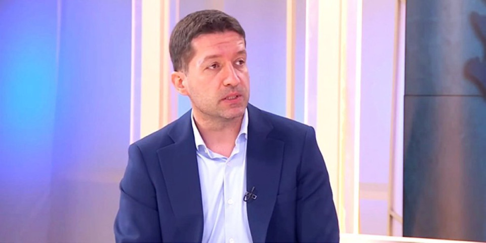 Žuti blam! Funkcioner DS-a tvrdi da niko neće sa Vučićem, a predsednik Srbije u tri meseca napravio diplomatiju iz snova! (VIDEO)