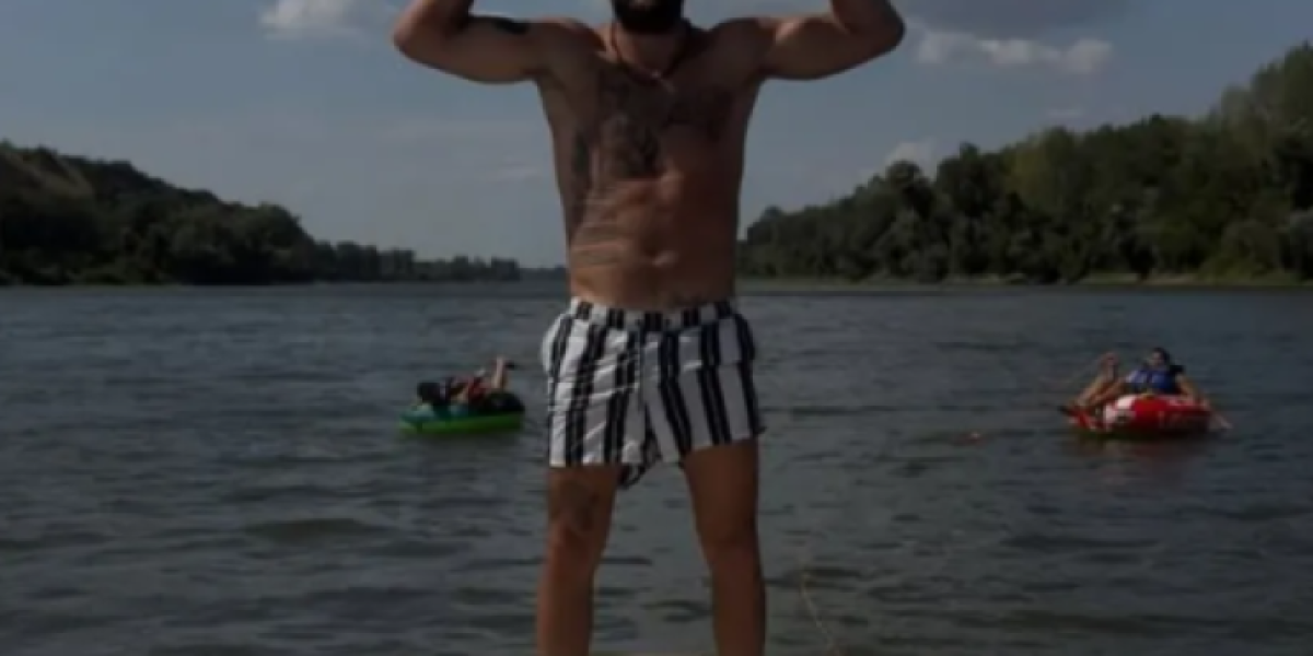 Veljko Ražnatović na brodu