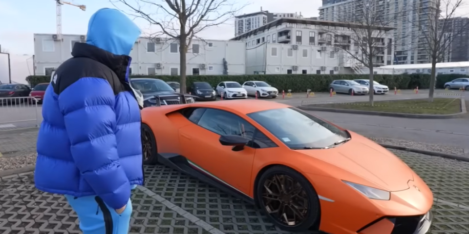 Poklanja vam auto od 300.000 evra: Bogati Srbin kojeg svi znaju odrešio kesu - Evo šta treba da uradite!