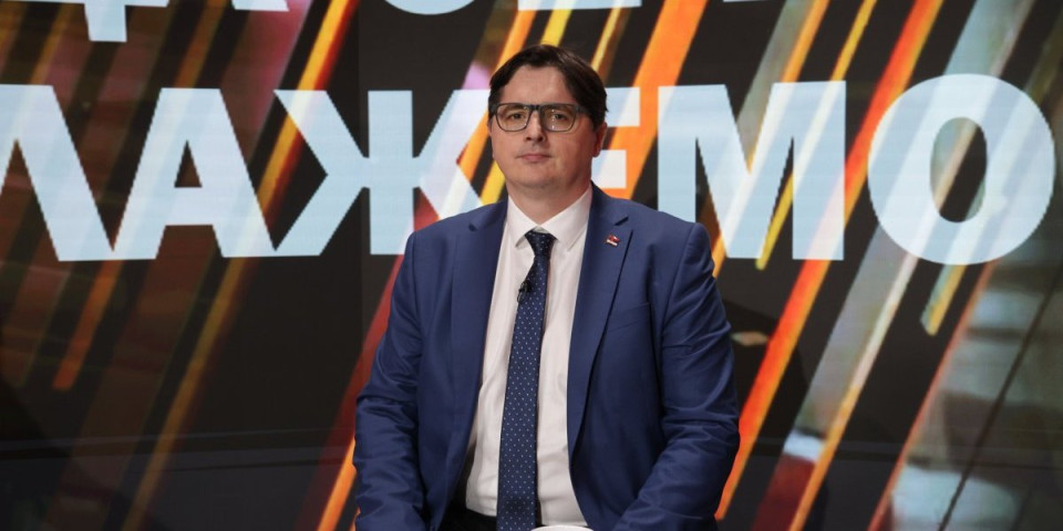 Jezivo! Dok vatrogasci gaze kroz vatru, blokaderi slave požare: Mrdić zatražio hitno hapšenje! (FOTO)