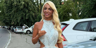 Srbi zbog nje oblizuju ekran! Vrela Barbika s Pinka slavi rođendan - Ko bi rekao da ovoliko godina puni!?