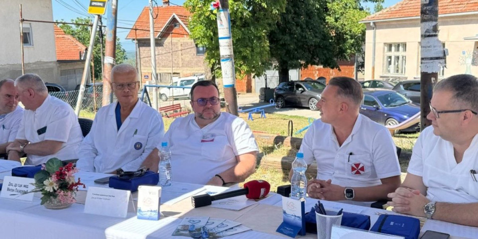 Lazarević: Studenti, mladi lekari i profesori na terenu, kao i vaskularni hirurg Ilić - Borba za zdravlje nacije ne sme da čeka