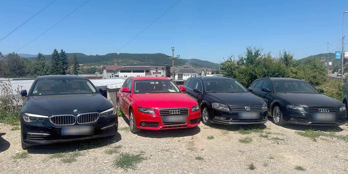 Zaplena na auto-placu