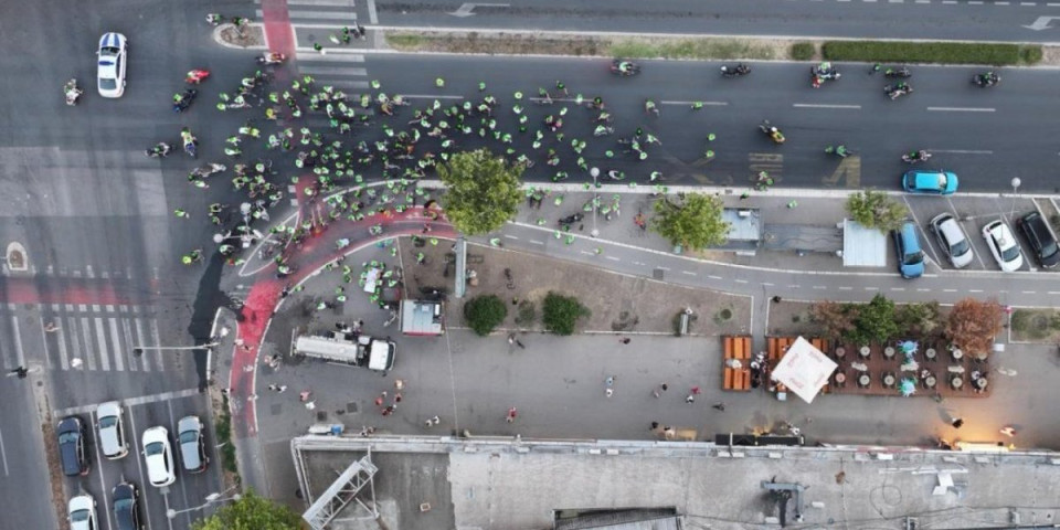 Stigle brojke, blokaderi u Novom Sadu na aparatima: Ovo su svi učesnici današnjeg skupa, morate videti (FOTO)