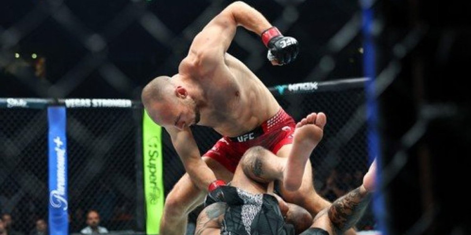 Medić za 30 sekundi dobio bogatstvo: Patosirao Amerikanca, a UFC ga nagradio posle munjevitog nokauta