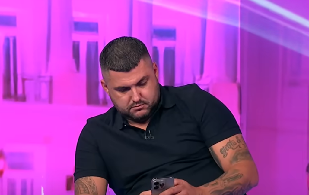 Skandal u emisiji uživo! Asmin zbog Maje ponizio majku, pa zaurlao na voditelja (VIDEO)