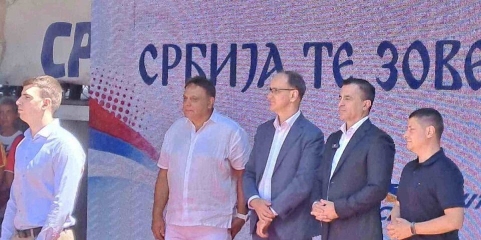 Beograd raširio ruke svojoj deci! Pod pokroviteljstvom predsednika Vučića počeo kamp "Srbija te zove" (FOTO)