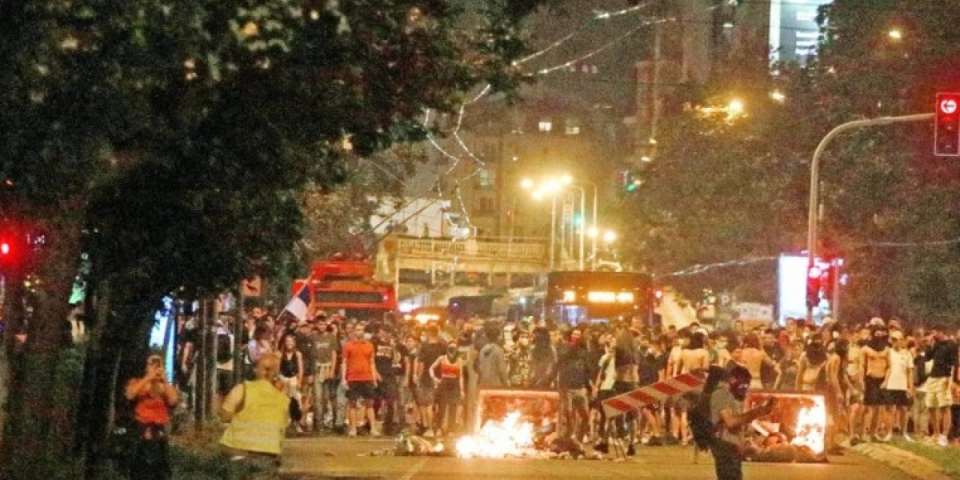 Fascinantno! Blokaderi ponovo pronađeni glupi - ovako nešto još nismo videli (FOTO)