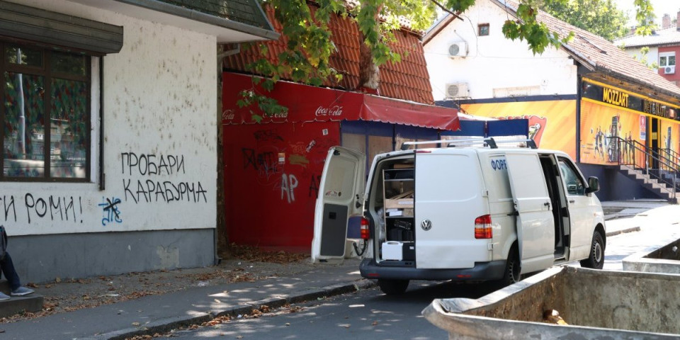 Švalerka ga ubila i opljačkala? Komšije iznele neverovatne detalje iz života ubijenog muškarca sa Karaburme  (FOTO/VIDEO)