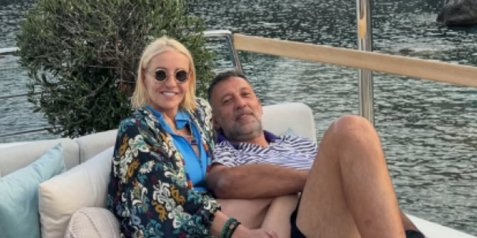 Ana i Vlade Divac se baškare na jahti! Ona se skinula na pragu sedme decenije (FOTO)