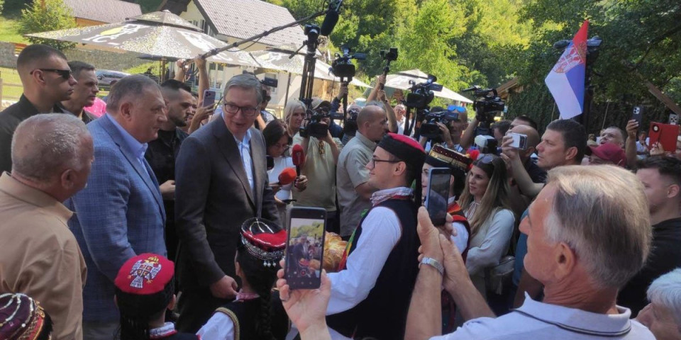 Predsednik Vučić: Sve što tražimo je da poštujete nas Srbe i da nas nazivate Srbima