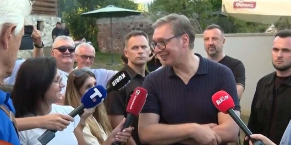 Neočekivan susret! Komšija doviknuo Vučiću preko ograde: Usledila hit scena u Čipuljiću