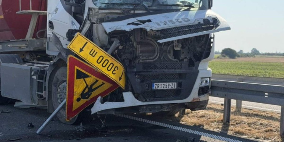Otkriveno kako su stradali putari kod Šapca: Kamiondžija (40) nije prilagodio brzinu, pa pokosio radnike (FOTO)