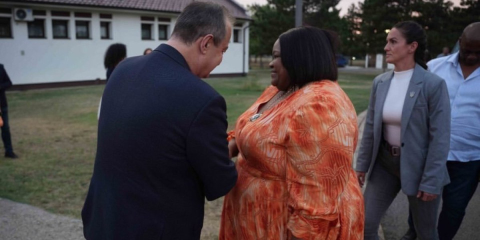 Srpsko gostoprimstvo o kojem bruji Afrika! Pogledajte kako je Dačić ugostio koleginicu iz Namibije (FOTO)