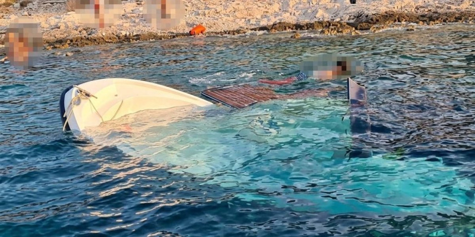 "Ne smete tu da parkirate": Turisti tonuli kod Hvara, Hrvati ih ismevali i odbili da spasu - Reakcija policije šokirala sve
