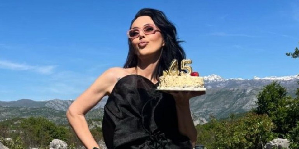 Imala je hit koji su svi pevali, a onda nestala sa scene: Iza osmeha krije se bolna životna priča