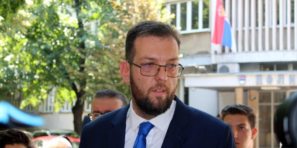 Radulović: Ko iz policije štiti dr Milića da je mogao godinu i po dana nelegalno da drži arsenal oružja u svom posedu (FOTO)