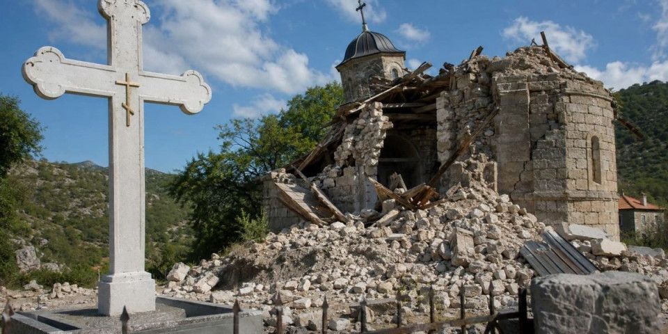 Ko je rušio srpske svetinje širom BiH?! Pukla lažna priča o "čuvanju verskih objekata" - Sramno ćutanje bošnjačkih lidera