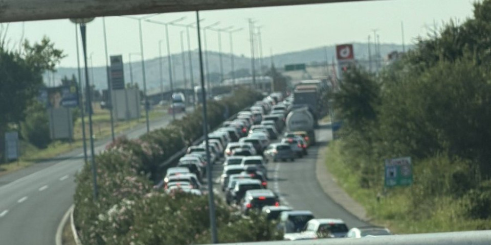 Evzoni u kolapsu: Ako idete u Grčku, ovo morate znati - Pakao je