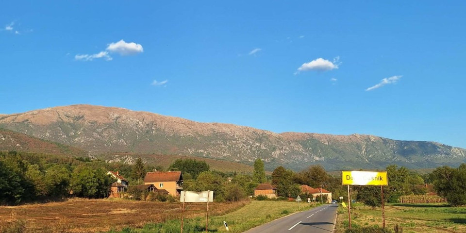 Kristalno čista voda za uživanje! Selo u podnožju Suve planine ima nešto na čemu mu svi zavide (FOTO)